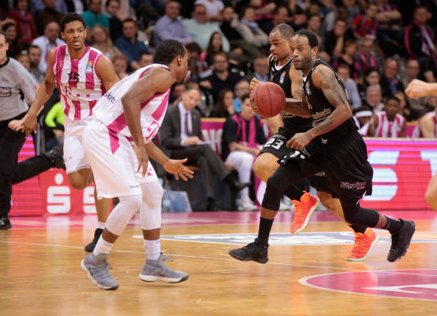 参与体育活 参与体育活